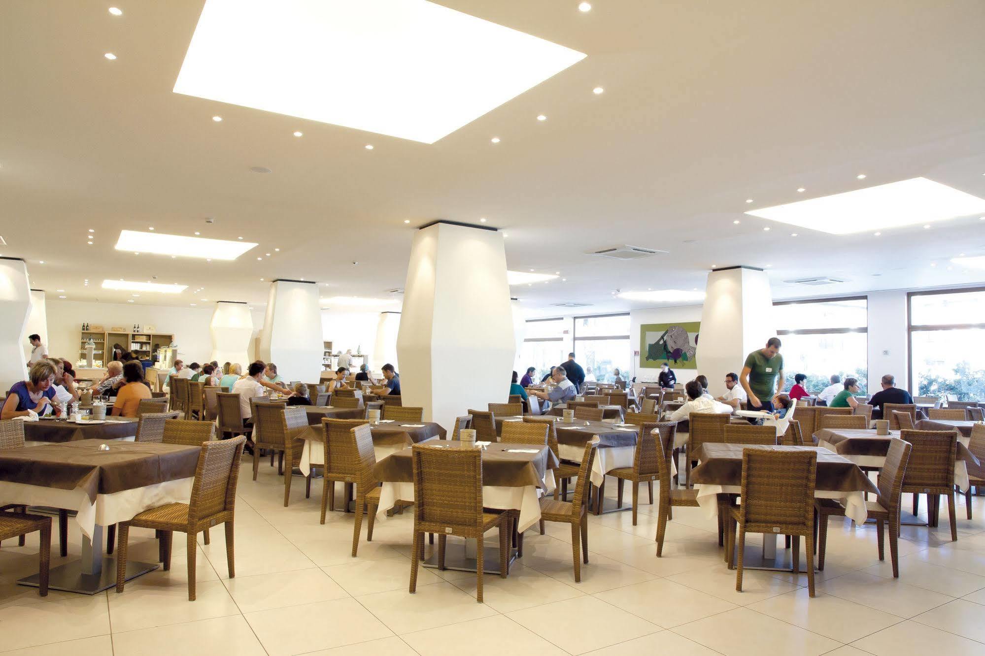 Hotel Th - Parchi Del Garda 4*